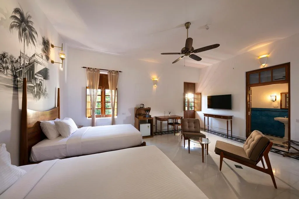Grand Twin — second room view