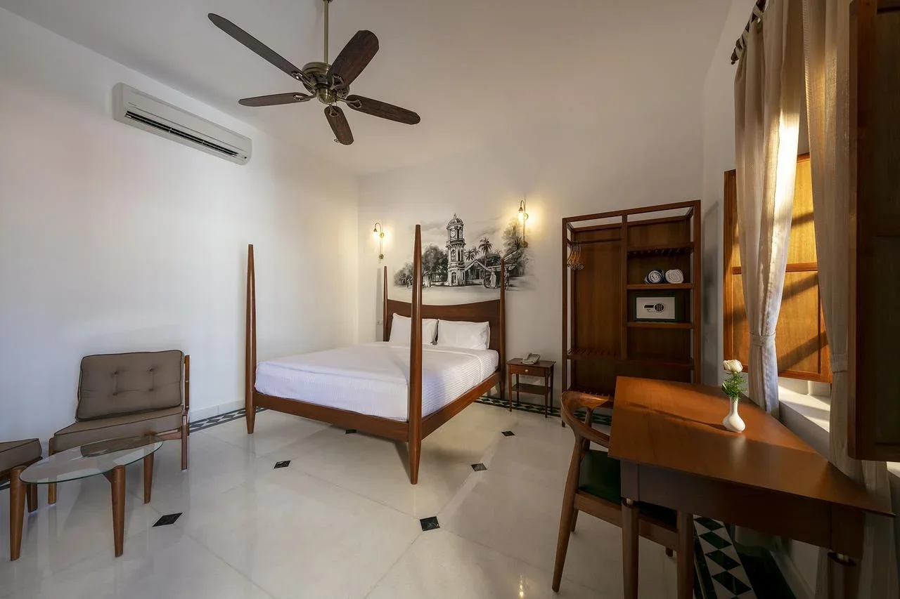 Heritage King — second room view