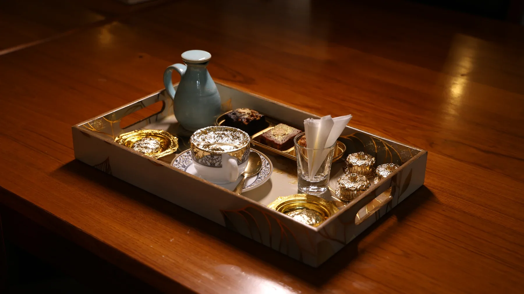 MIRA tea service