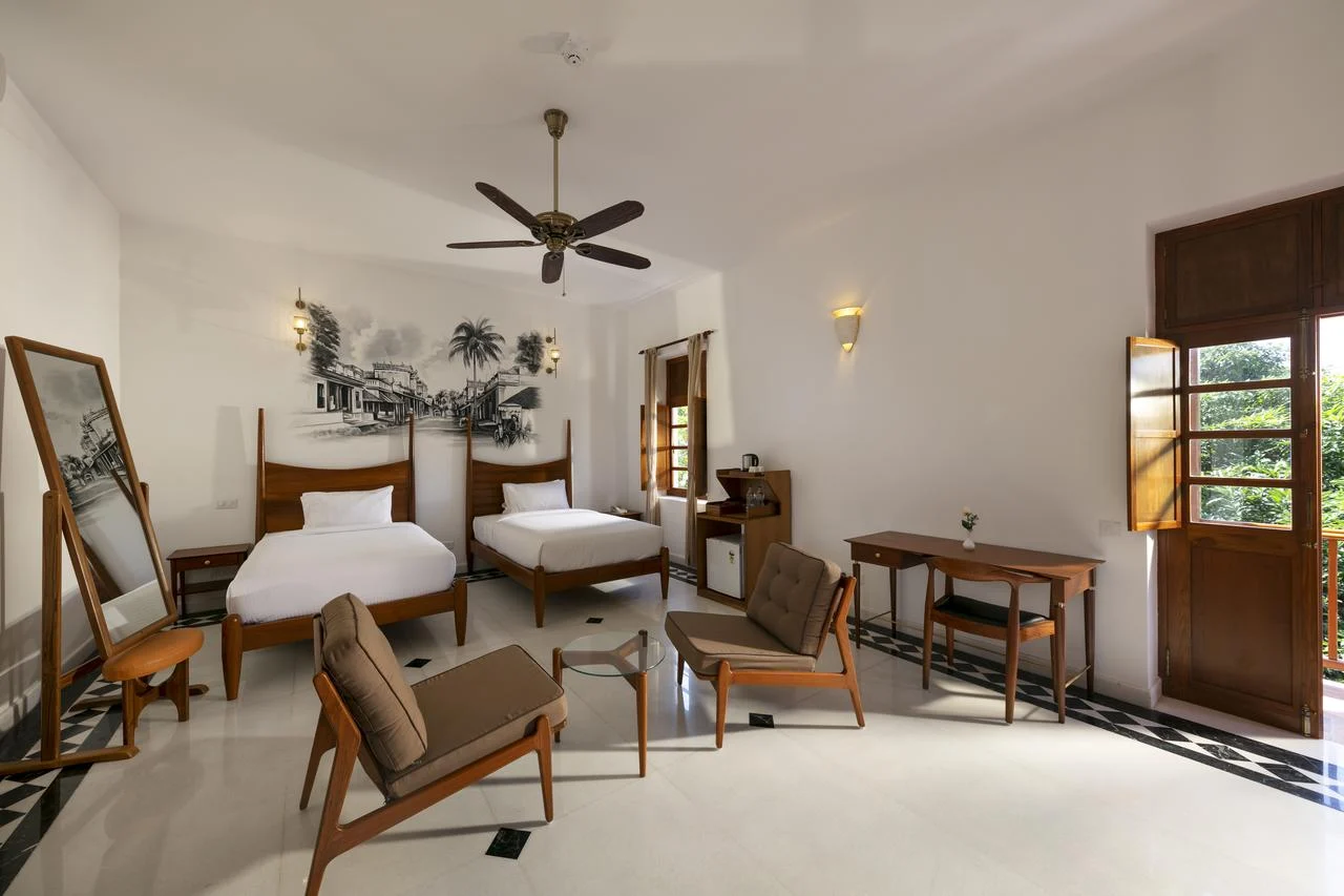 Grand Twin — original room photograph